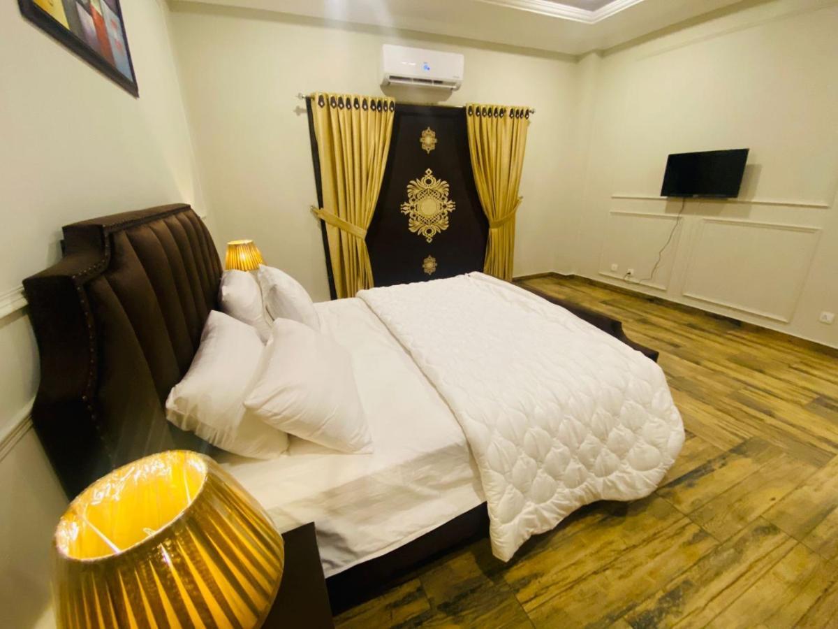 Holidazzle Serviced Apartments Bahria Town راوالبيندي المظهر الخارجي الصورة