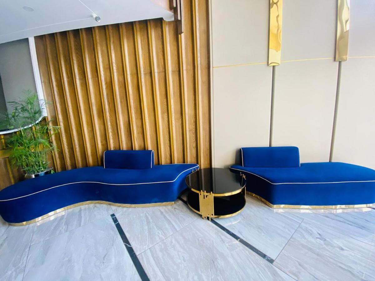 Holidazzle Serviced Apartments Bahria Town راوالبيندي المظهر الخارجي الصورة