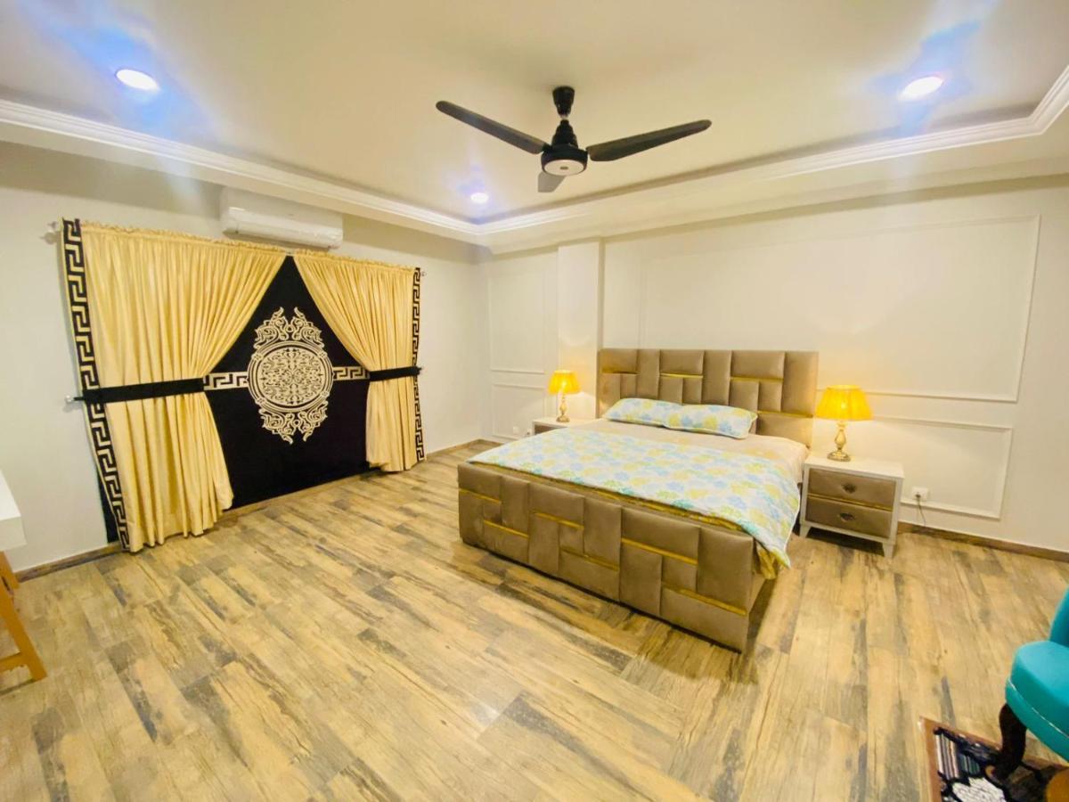Holidazzle Serviced Apartments Bahria Town راوالبيندي المظهر الخارجي الصورة