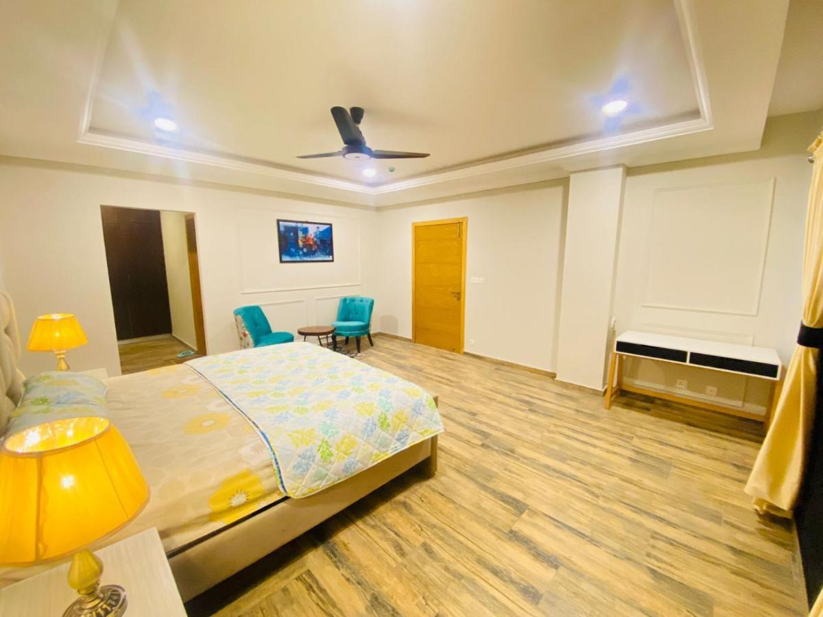 Holidazzle Serviced Apartments Bahria Town راوالبيندي المظهر الخارجي الصورة